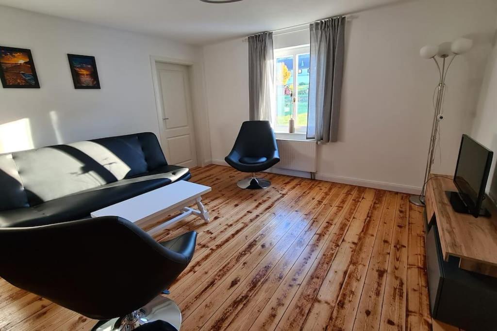 Holzhausen  Grosszuegige Wohnung Auf Dem Hof Historischen Muehle מראה חיצוני תמונה
