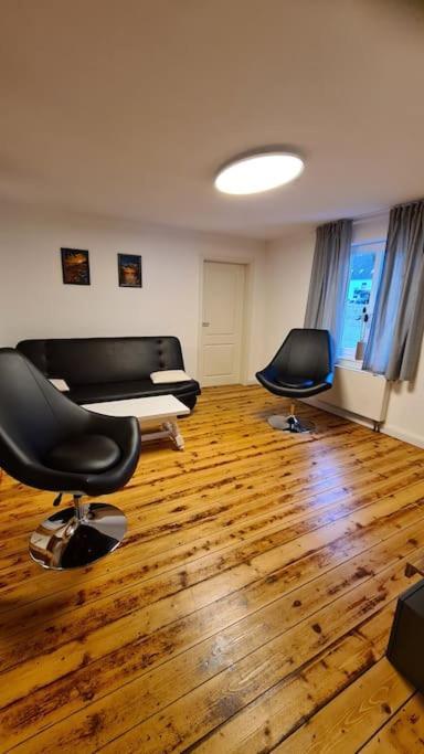 Holzhausen  Grosszuegige Wohnung Auf Dem Hof Historischen Muehle מראה חיצוני תמונה